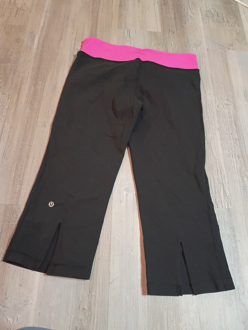 Lululemon - Picture 3 of 5